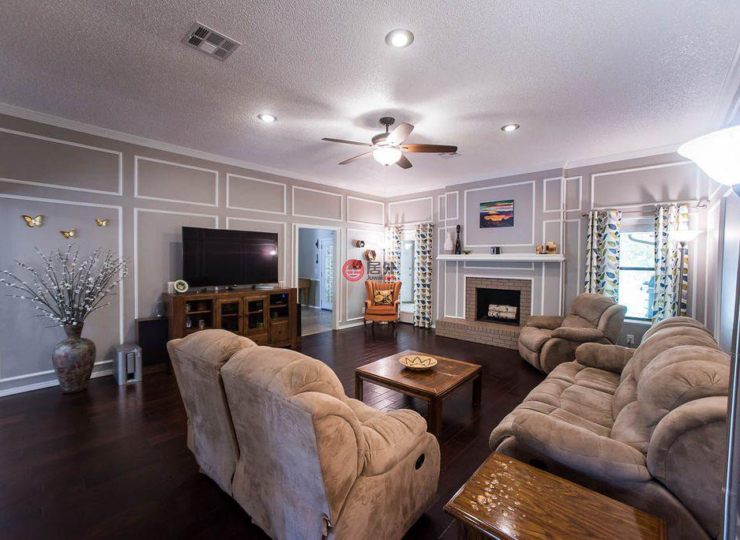 美国德克萨斯州巴黎3卧3卫的房产