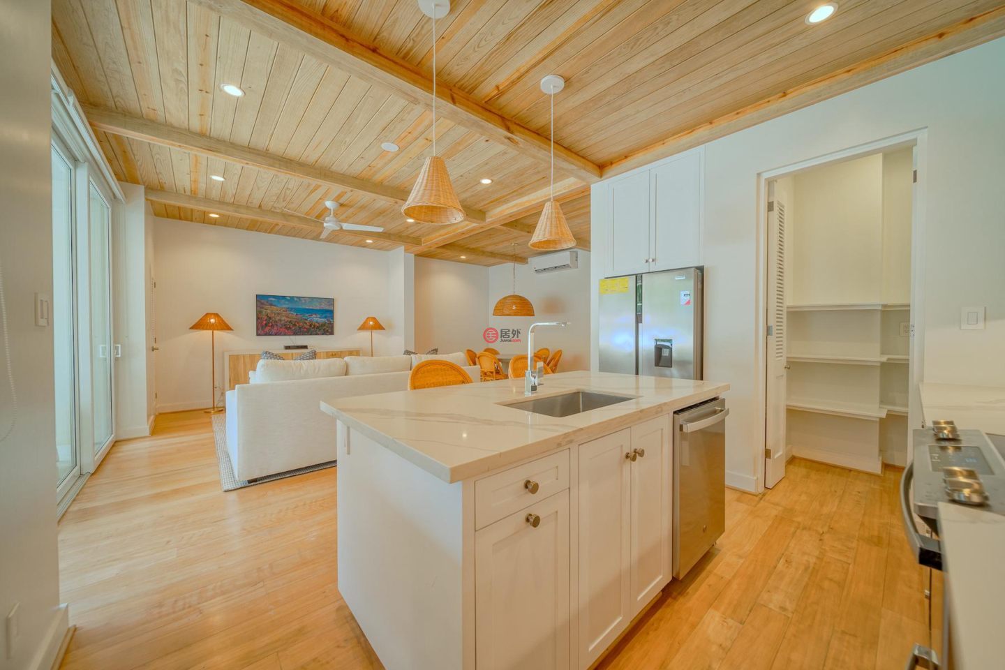 洪都拉斯海湾群岛Roatán的公寓，Oceanfront Condominium D9 Watercolors Resort 3rd Floor Building D，编号76872740