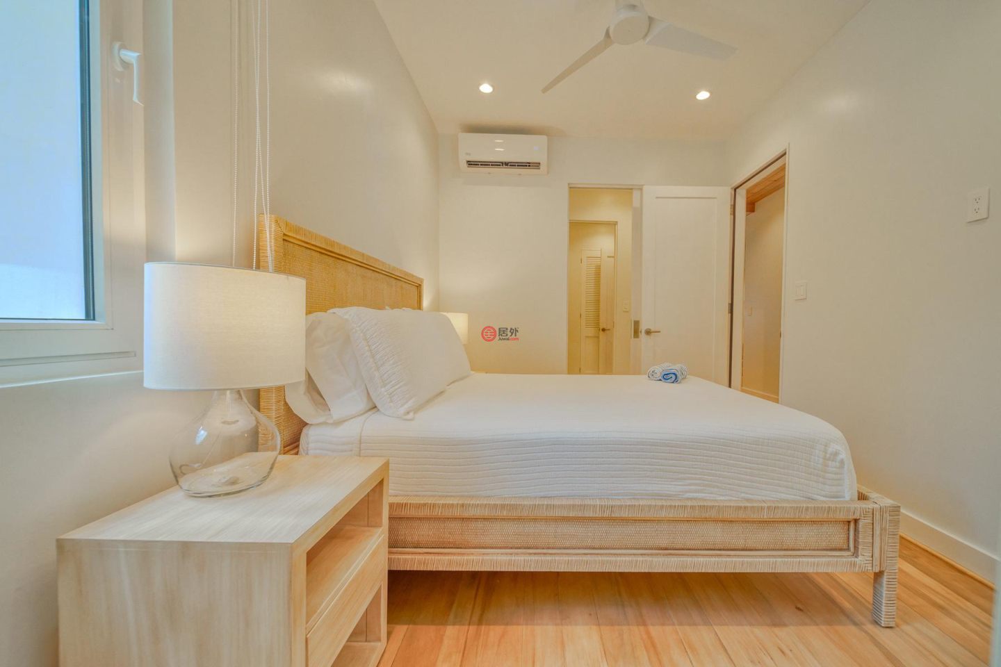 洪都拉斯海湾群岛Roatán的公寓，Oceanfront Condominium D9 Watercolors Resort 3rd Floor Building D，编号76872740