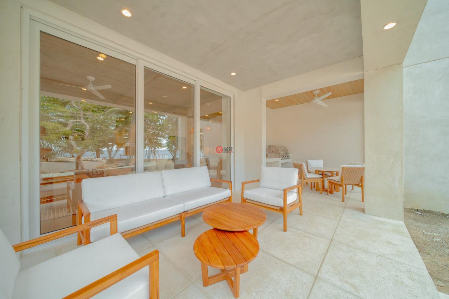 洪都拉斯海湾群岛Roatán的公寓，Oceanfront Condominium D6 Watercolors Resort 3rd Floor Building D，编号76872639