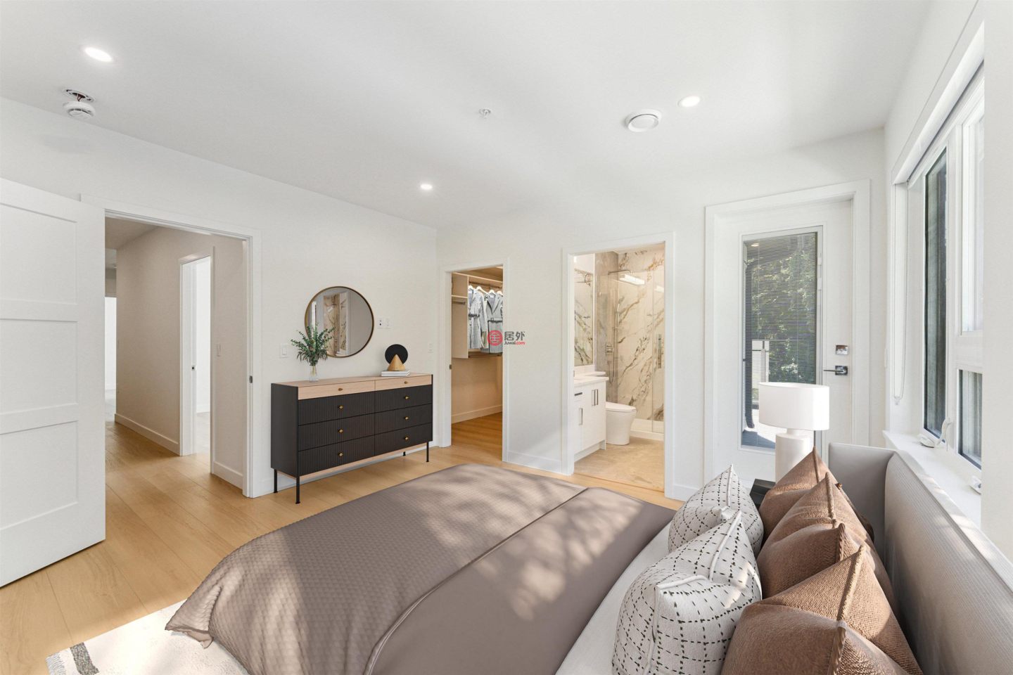 加拿大不列颠哥伦比亚省North Vancouver的公寓，844 St. Denis，编号78525393