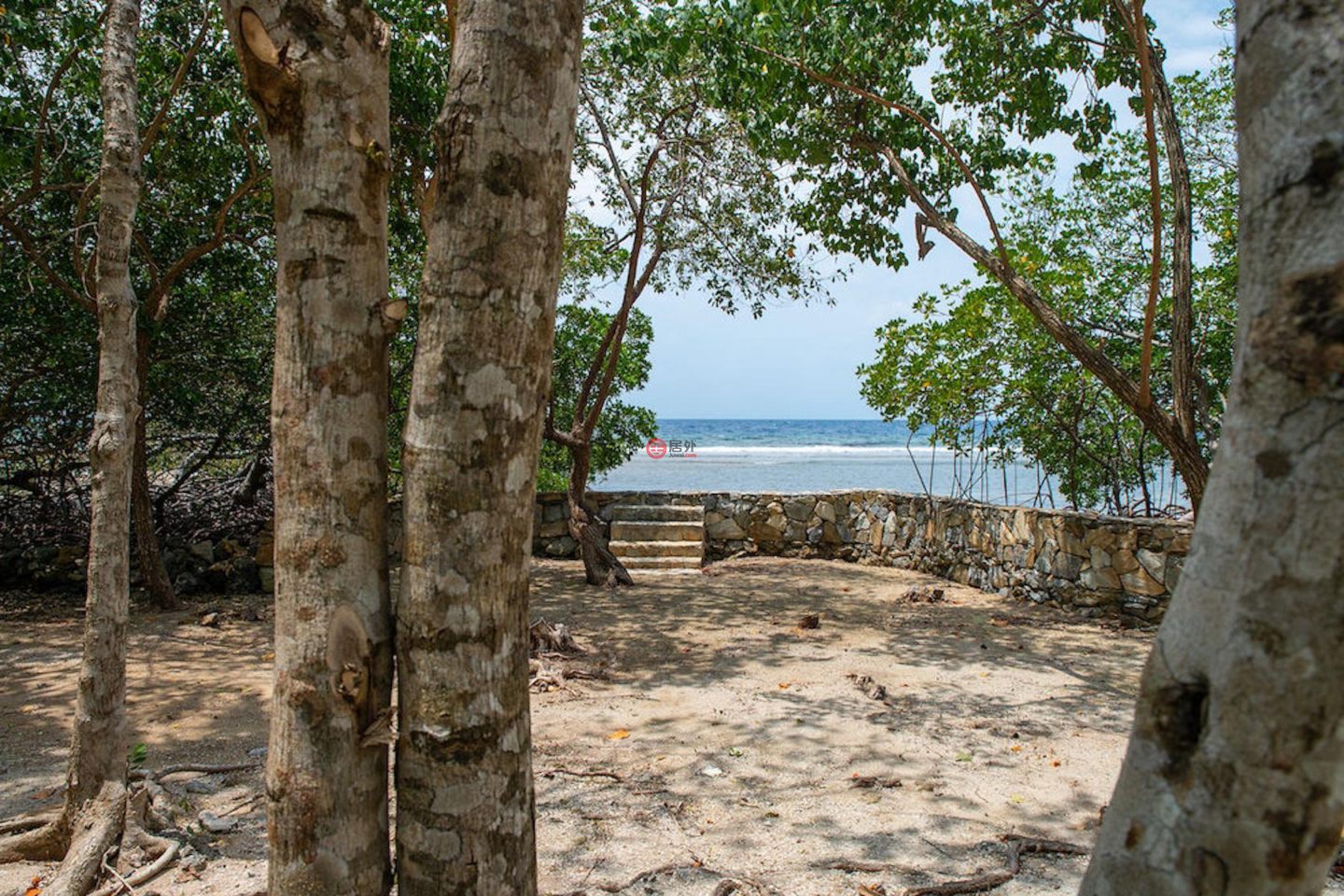 洪都拉斯海湾群岛Roatán的独栋别墅，Island House with Dock & Boats in Parrot Tree，编号77810415