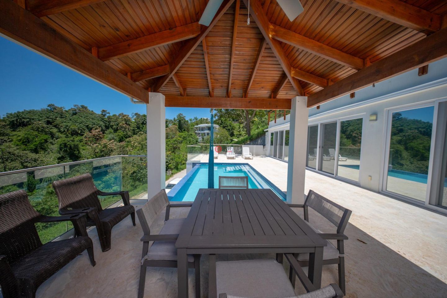 洪都拉斯海湾群岛Roatán的独栋别墅，Breathtaking Ocean View Home with Pool & Garage Coral Views Village，编号77617667