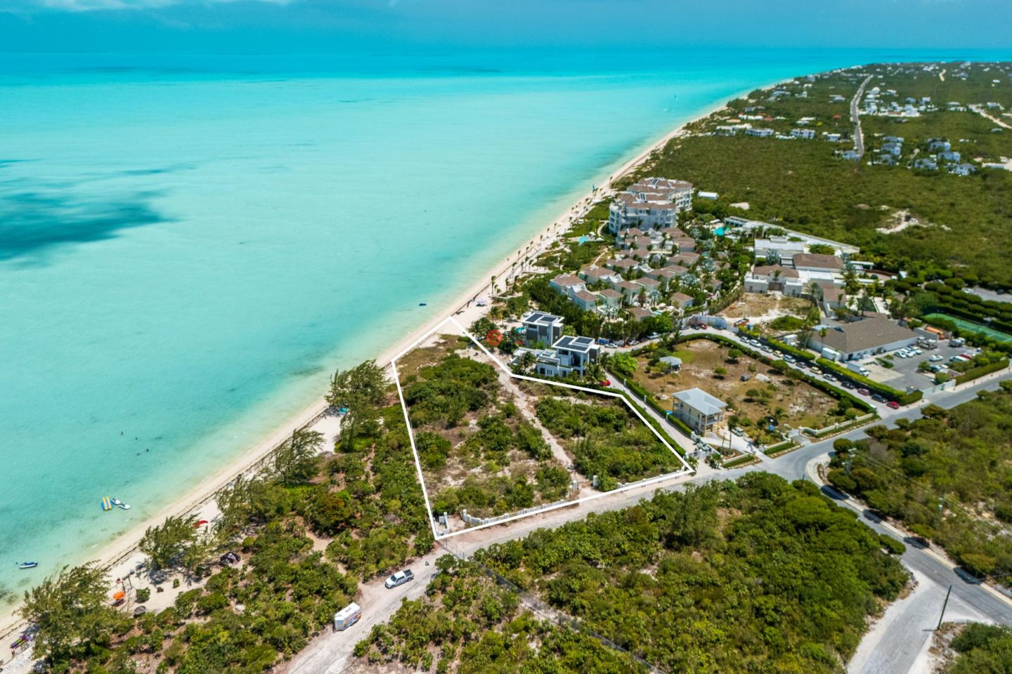 特克斯與凱科斯群島的住宅用地，Beach Front Land Long Bay Hills，编号78100327