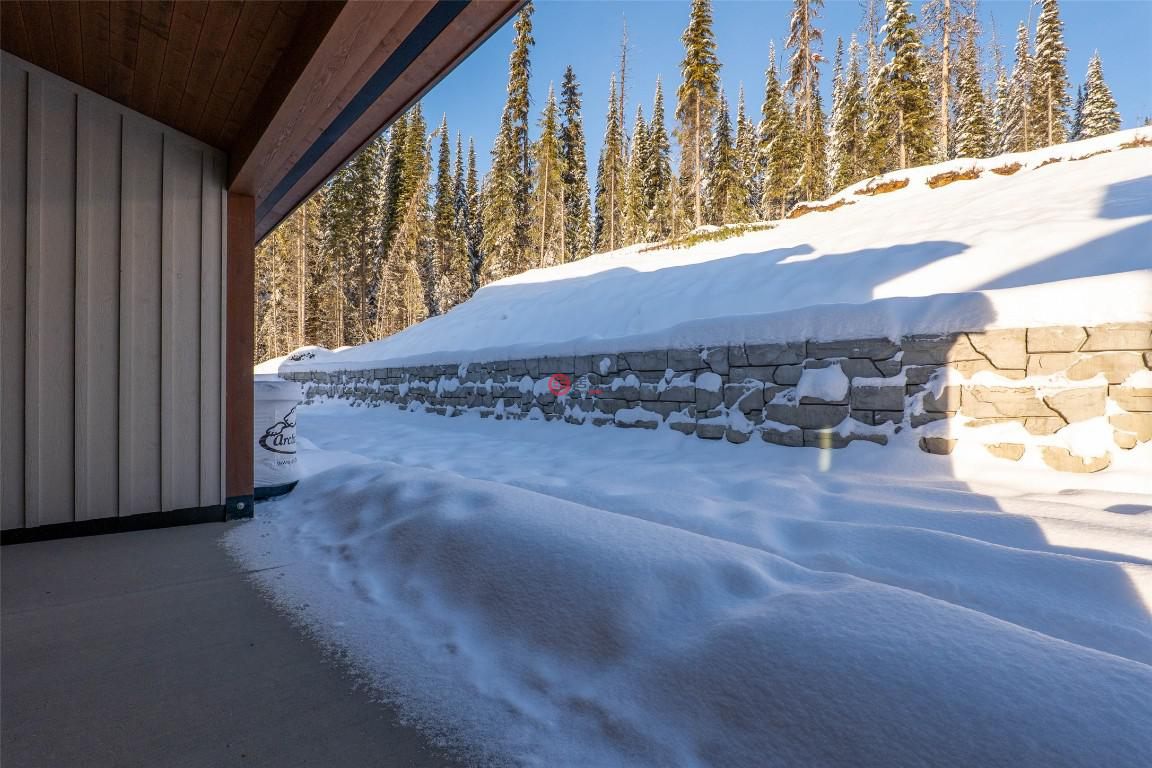 加拿大不列颠哥伦比亚省Sun Peaks的联排别墅，7000 MCGILLIVRAY LAKE，编号75529298