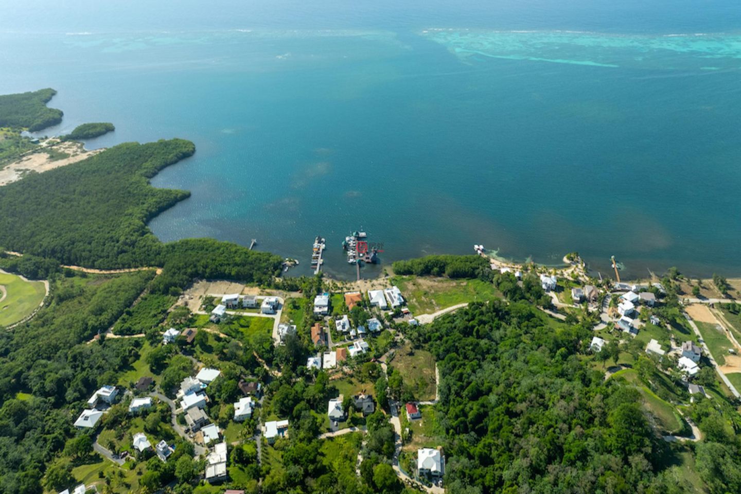 洪都拉斯海湾群岛Roatán的住宅用地，Lot H2 in the Gated Community of Guaiabara Beach，编号78474508