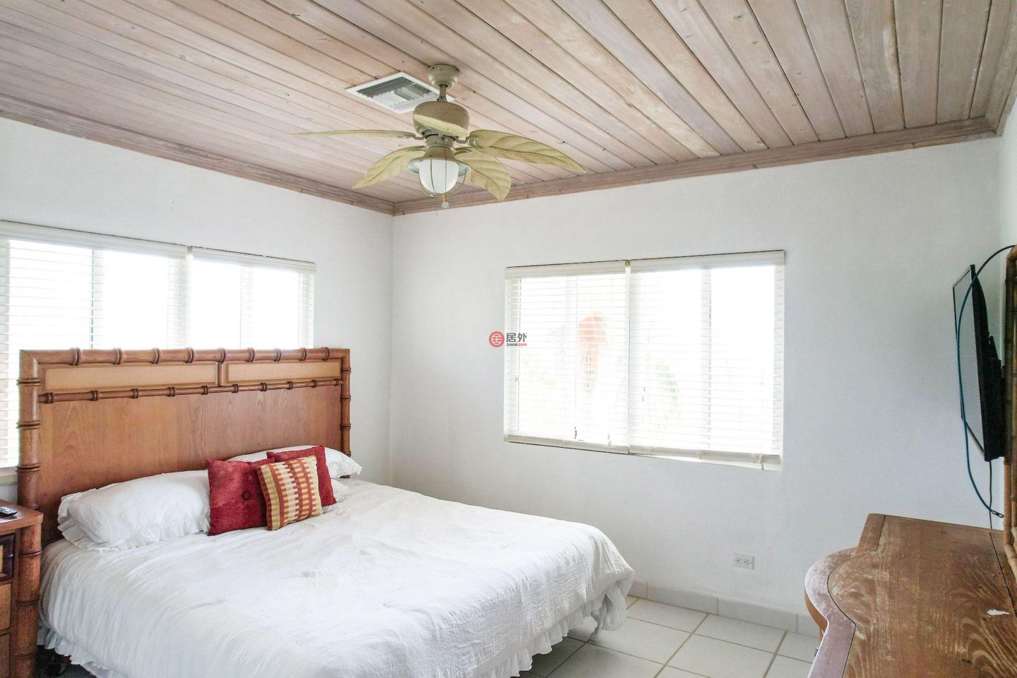 巴哈马Governors Harbour的住宅用地，Beachfront Home & Lot，编号78496141