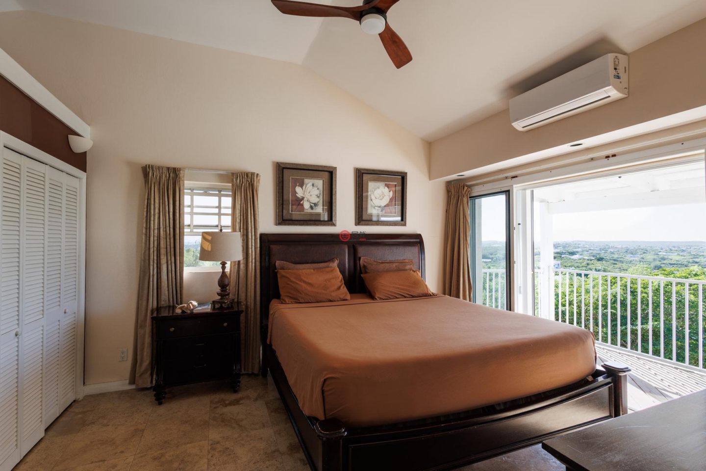 特克斯與凱科斯群島的独栋别墅，Mountain View Residences 2 Homes - 6 Bedrooms，编号78100362