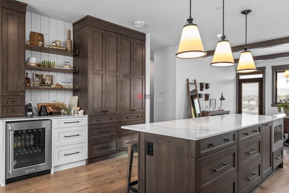 加拿大不列颠哥伦比亚省Sun Peaks的联排别墅，7000 MCGILLIVRAY LAKE，编号75524129