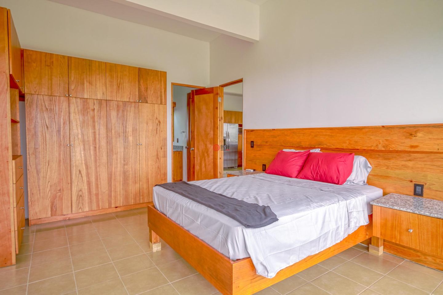 洪都拉斯海湾群岛Roatán的独栋别墅，Spacious 2 Homes in 1 + 2 Pools Coral Views Village，编号77637419