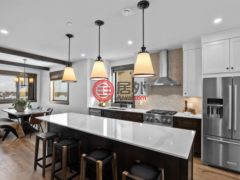 加拿大不列颠哥伦比亚省Sun Peaks的联排别墅，7000 MCGILLIVRAY LAKE，编号75521812