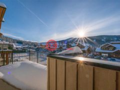 加拿大不列颠哥伦比亚省Sun Peaks的联排别墅，7000 MCGILLIVRAY LAKE，编号75521812