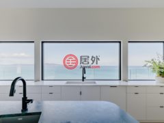 加拿大不列颠哥伦比亚省Saanich的独栋别墅，4351 Gordon Head Road，编号70395738