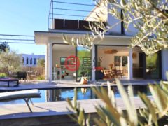 居外网在售法国6卧3卫的独栋别墅总占地207平方米约人民币9,532,350