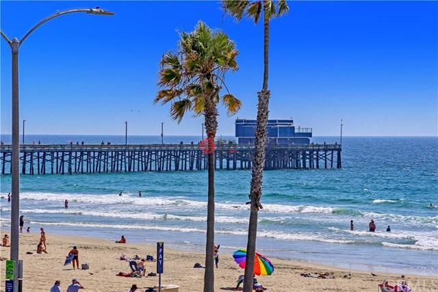 美国新港海滩的多单元