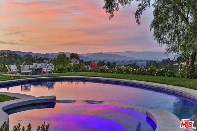 美国加州隐山6卧8卫的房产