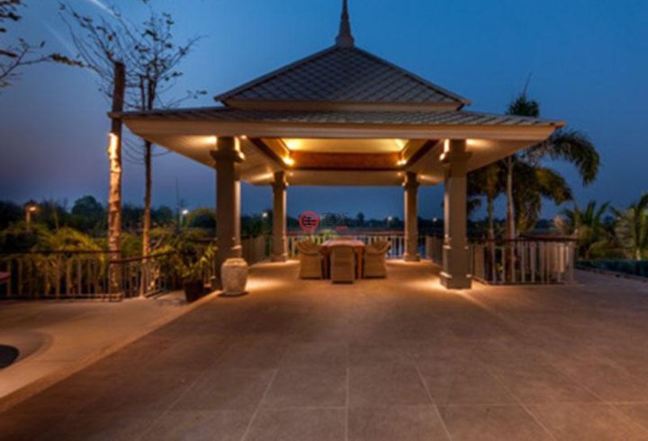 泰国佛丕府10卧8卫的房产